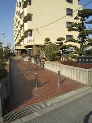 鶴見緑地グランドハイツの物件外観写真